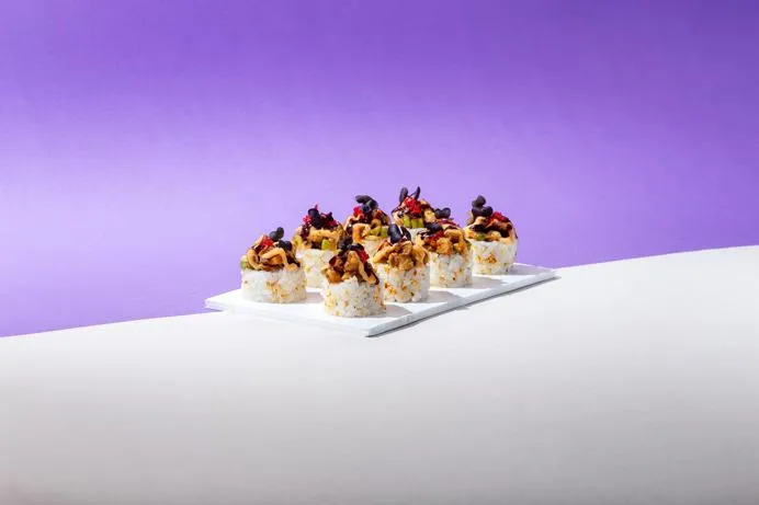 Ролл с угрём и авокадо